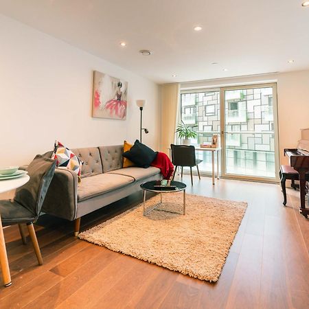 Stylish And Comfortable Canary Wharf Apartment Perfect For Long Stays London Eksteriør bilde