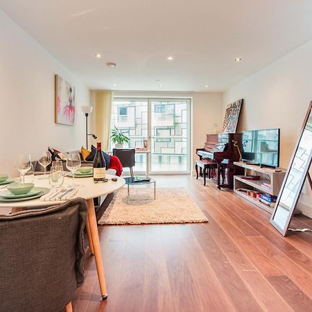 Stylish And Comfortable Canary Wharf Apartment Perfect For Long Stays London Eksteriør bilde