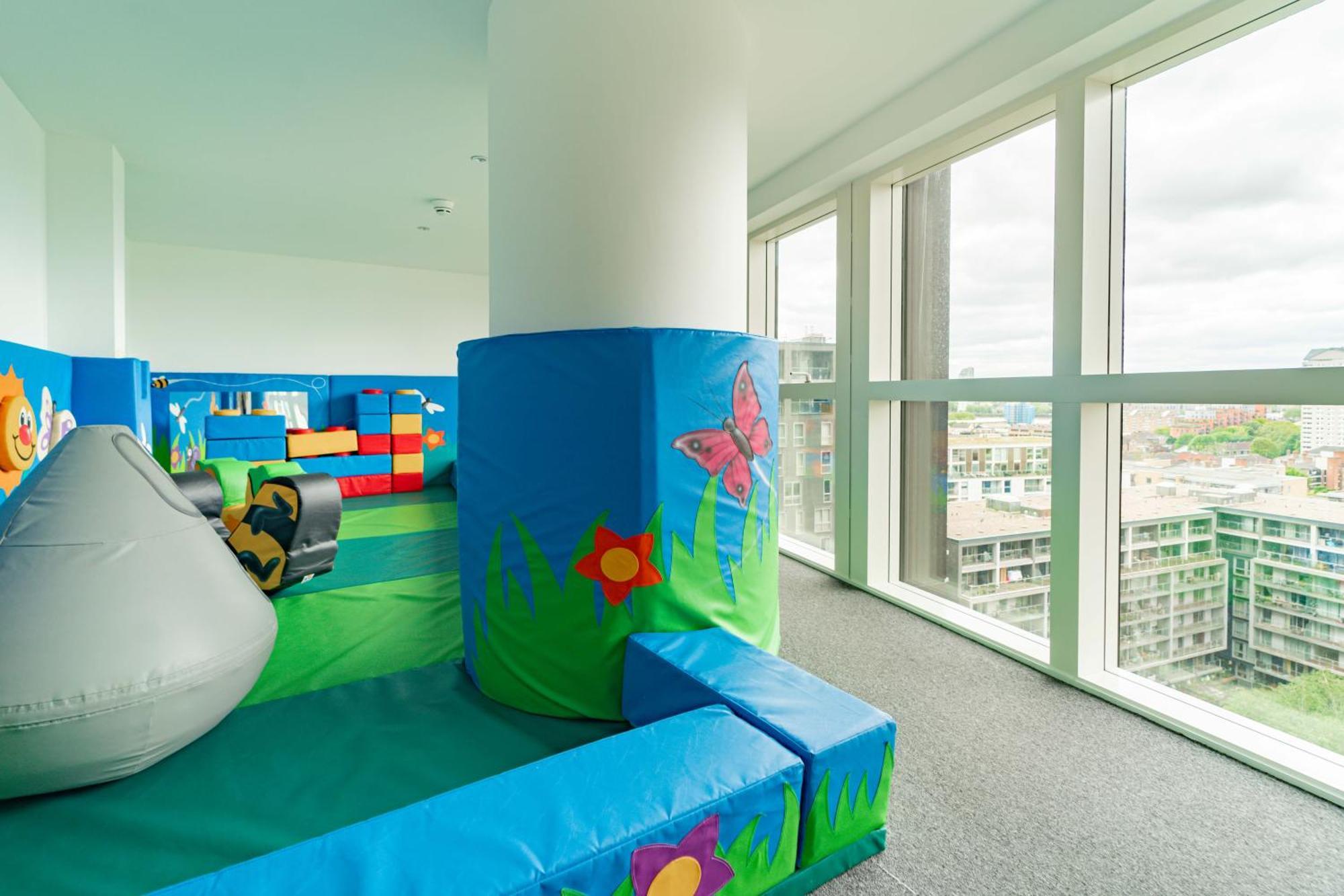 Stylish And Comfortable Canary Wharf Apartment Perfect For Long Stays London Eksteriør bilde