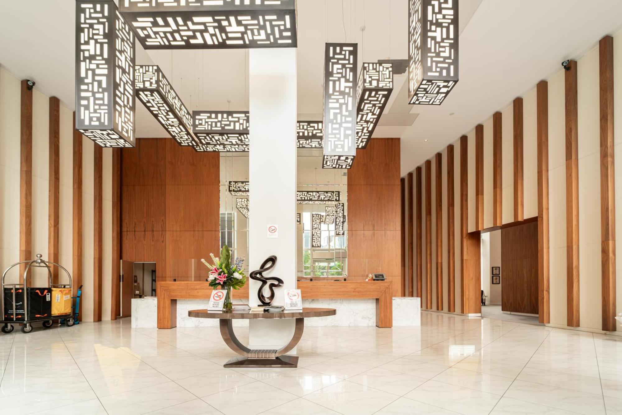 Stylish And Comfortable Canary Wharf Apartment Perfect For Long Stays London Eksteriør bilde